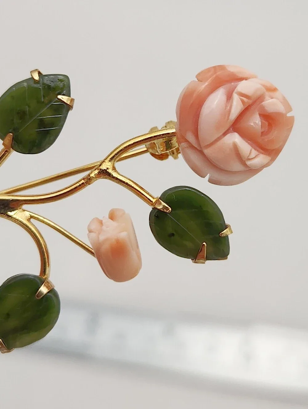 Vintage Carved Pink Rose Green Leaves Floral Leaf Brooch Pin Gold Tone Stem VTG
